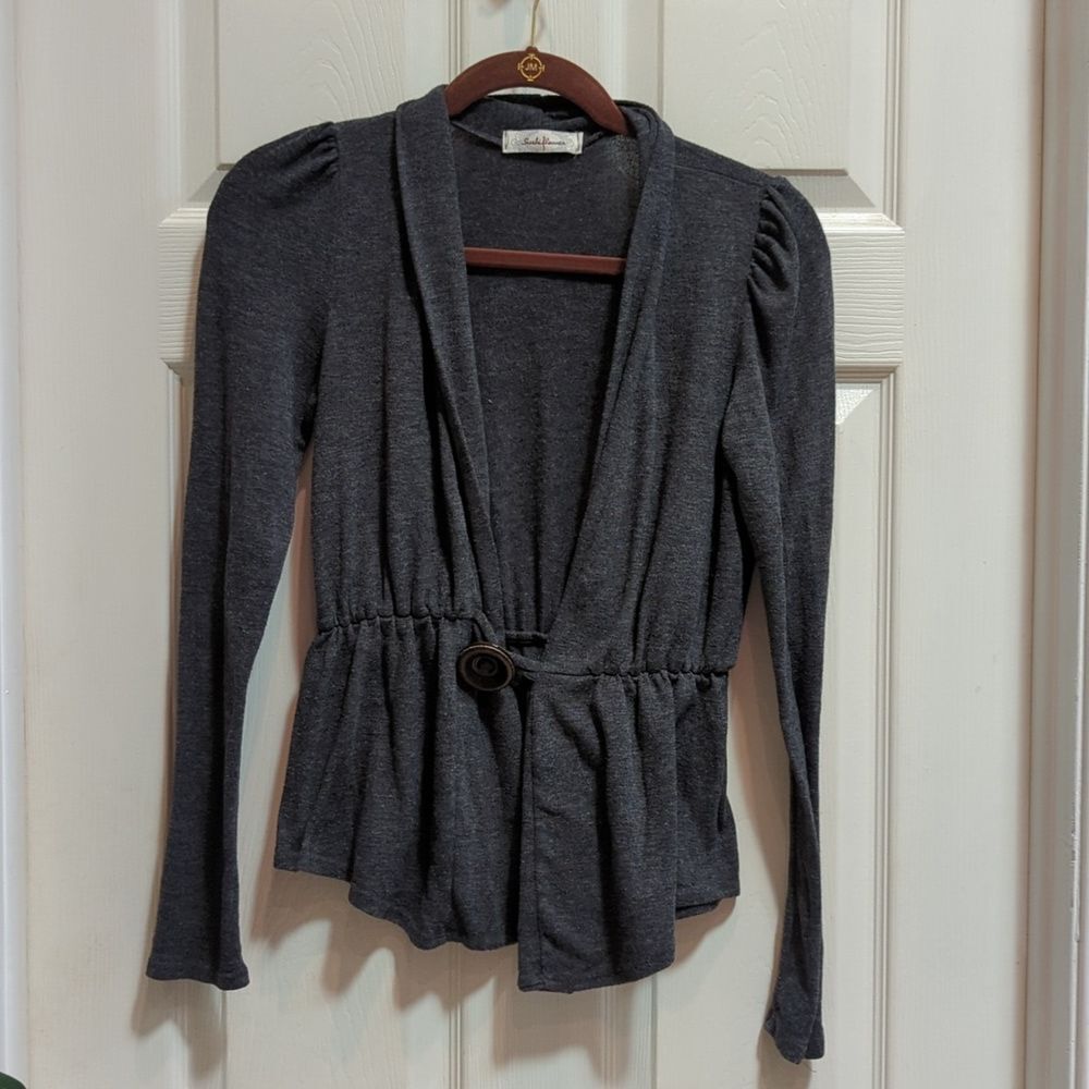 Sushi flower Women's Gray 1-Button Closure Cardigan Size Small